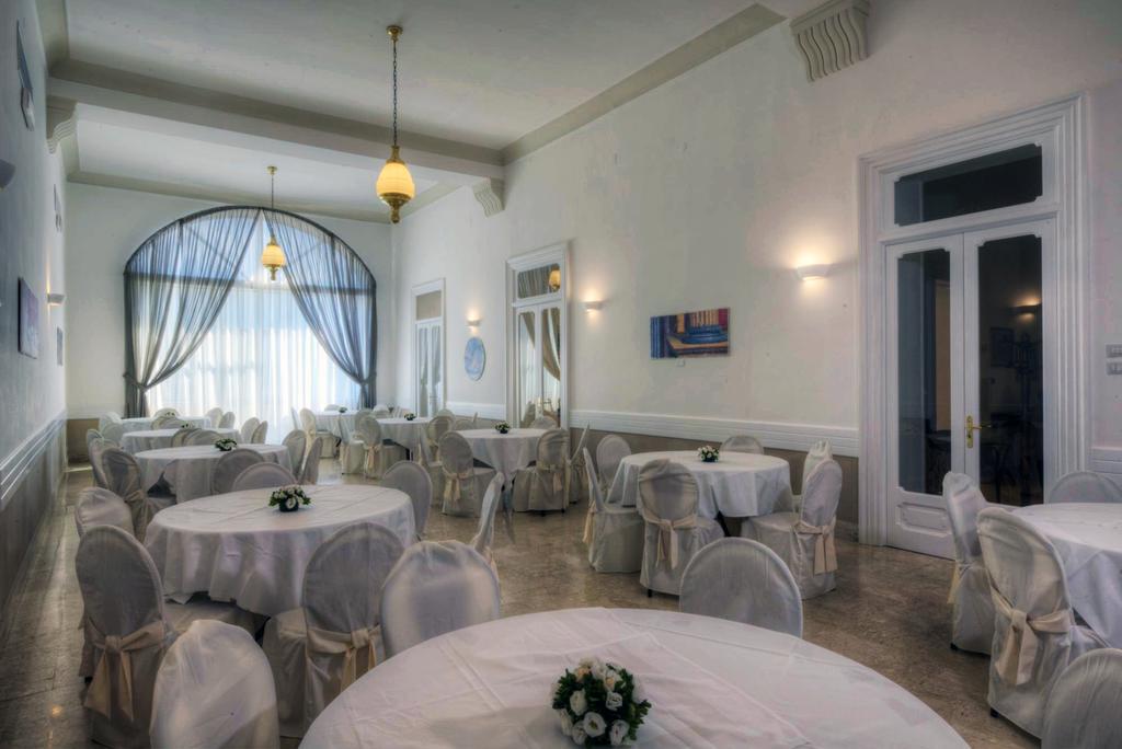 Hotel Vittoria Pompeja Zewnętrze zdjęcie