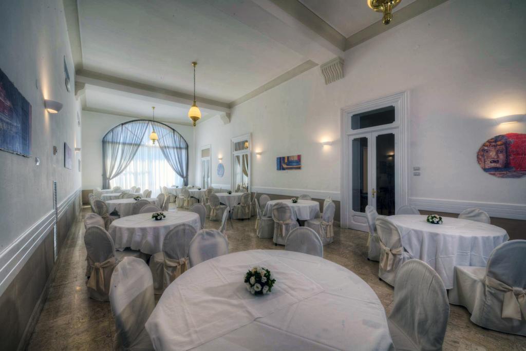 Hotel Vittoria Pompeja Zewnętrze zdjęcie